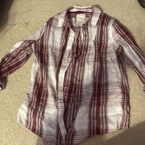 cute white and maroon flannel!